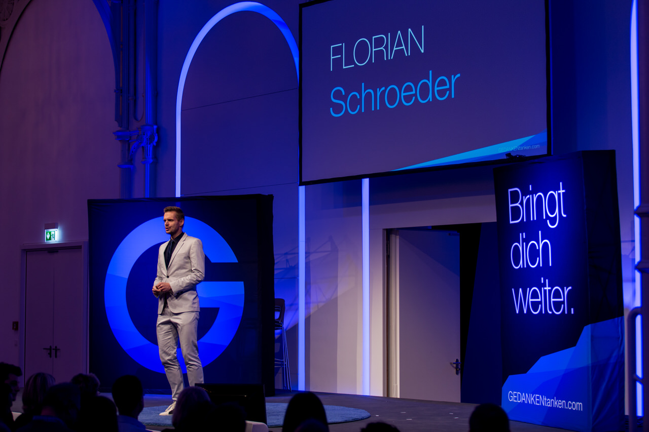 Florian Schroeder auf Bühne Flora Köln